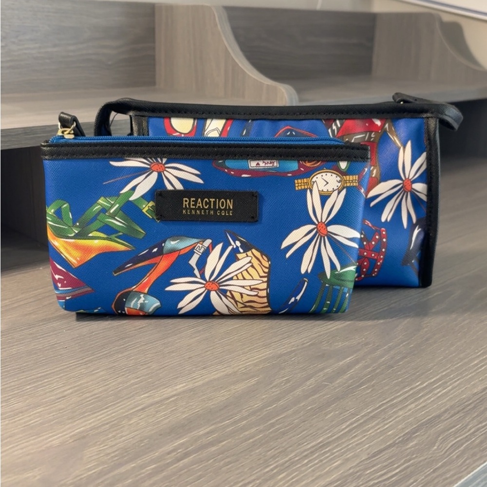 Kenneth Cole Reaction Vibrant Blue Patterned Pouches